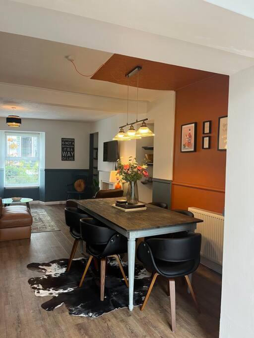 Lobster Cottage - Stylish 3 Bedroom Cottage In Heart Of Tenby Town, Pembrokeshire 외부 사진