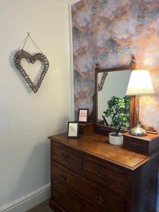 Lobster Cottage - Stylish 3 Bedroom Cottage In Heart Of Tenby Town, Pembrokeshire 외부 사진