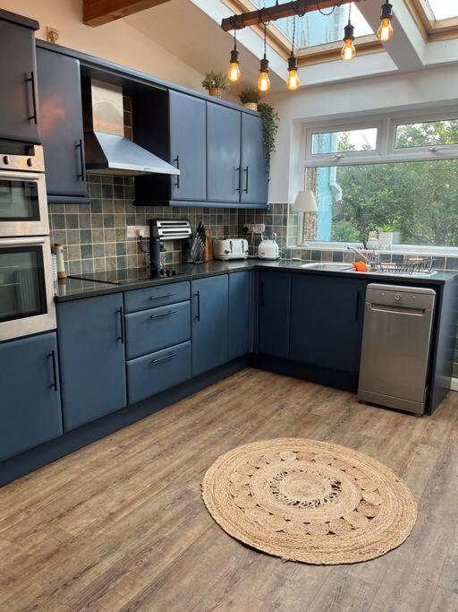 Lobster Cottage - Stylish 3 Bedroom Cottage In Heart Of Tenby Town, Pembrokeshire 외부 사진