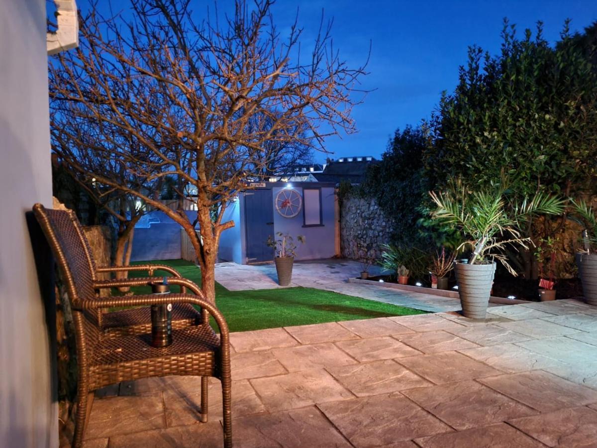 Lobster Cottage - Stylish 3 Bedroom Cottage In Heart Of Tenby Town, Pembrokeshire 외부 사진